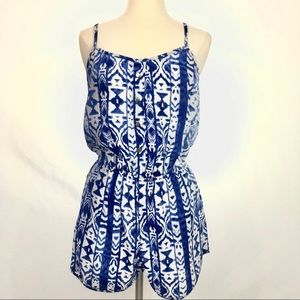 Lovely Day Blue and White Print Romper Size Large